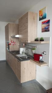 Gallery image of Sun House sulla laguna in SantʼAntìoco