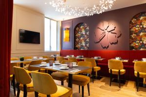 Μια τηλεόραση ή/και κέντρο ψυχαγωγίας στο Hôtel Mayflower Opera