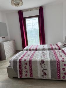 Postel nebo postele na pokoji v ubytování Casa ex bar Fiolet