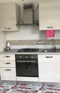 Kuchyň nebo kuchyňský kout v ubytování Casa ex bar Fiolet
