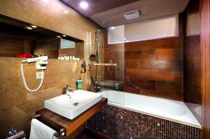 A bathroom at Wellness Hotel Chopok