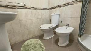 Phòng tắm tại Urban Heaven Apartment +37 ảnh