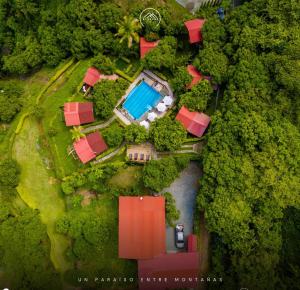 Bazén v ubytování Glamping Mirador Santa Fe-Sopetran nebo v jeho okolí
