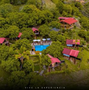Bazén v ubytování Glamping Mirador Santa Fe-Sopetran nebo v jeho okolí