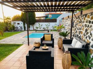 The swimming pool at or close to Casa Garcia-Mar