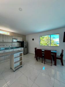 Kuchyň nebo kuchyňský kout v ubytování Penthouse + Jacuzzi privado en Anapoima.