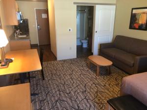 Posezení v ubytování Aspen Suites Hotel Juneau