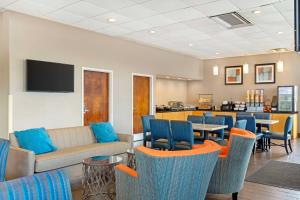 TV a/nebo společenská místnost v ubytování Best Western Hartford Hotel and Suites