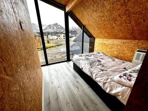 A bed or beds in a room at Enzojo 2