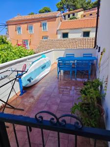 Bazén v ubytování Apartments by the sea Veli Losinj, Losinj - 8031 nebo v jeho okolí