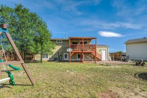 Herní místnost nebo prostor pro děti v ubytování Family Friendly Getaway-4BR-Playset-Trampoline