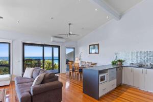 Kuchyň nebo kuchyňský kout v ubytování 4 Whitecrest Great Ocean Road Resort - Ocean View