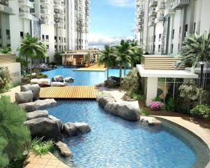 Бассейн в Lovely two bedroom apartment with balconies или поблизости