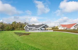 Zahrada ubytování Amazing Home In Nordborg With 3 Bedrooms, Sauna Wifi