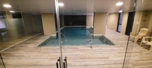 Bazén v ubytování Miralejos 7 Music nebo v jeho okolí