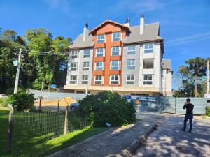 Το κτήριο όπου στεγάζεται  το διαμέρισμα