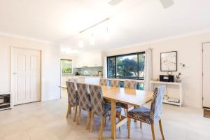 Köök või kööginurk majutusasutuses Seas the Day - Pet Friendly - Ocean Views