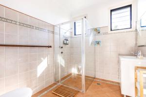 Vannituba majutusasutuses Seas the Day - Pet Friendly - Ocean Views +16 fotot