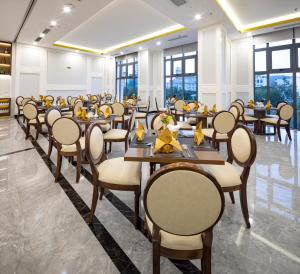 Posezení v ubytování Avari Hotel + 37 fotografií