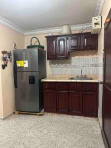 Kuchyň nebo kuchyňský kout v ubytování SUNSET 2 Bedroom Apt