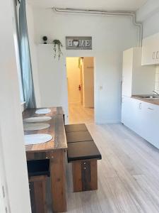 Kuchyň nebo kuchyňský kout v ubytování Koblenz Corner Rooms