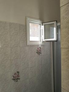 Ванная комната в Odysseus family house +11 фотографий