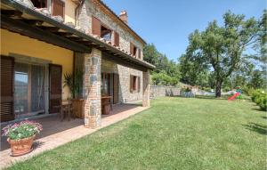 A garden outside Cozy Home In Arcidosso With Wifi