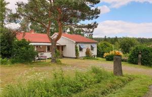 Zahrada ubytování 3 Bedroom Pet Friendly Home In Säffle