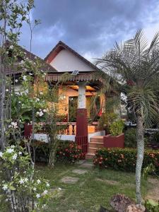 Κήπος έξω από το Dreamcatcher Bungalow