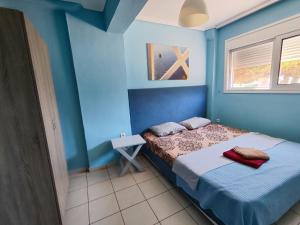 Postel nebo postele na pokoji v ubytování Seaside house + 37 fotografií