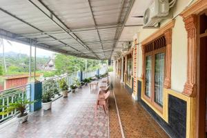 Photo de la galerie de l'établissement Hotel Harapan Isyes Syariah RedPartner, à Parapat