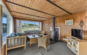 TV a/nebo společenská místnost v ubytování Holiday Home Granvej I
