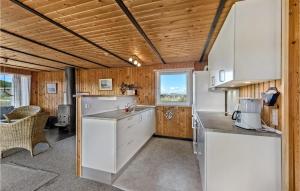 Kuchyň nebo kuchyňský kout v ubytování Holiday Home Granvej I