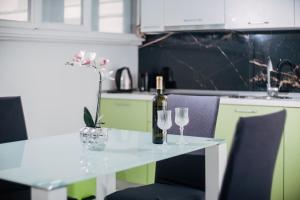 Η κουζίνα ή μικρή κουζίνα στο Apartman LARA