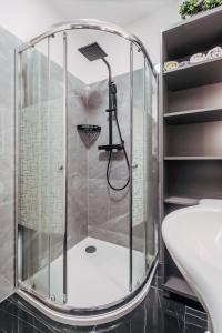 Ένα μπάνιο στο Apartman LARA