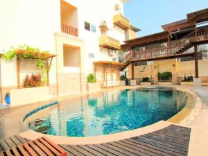 Bazén v ubytování Tanawit Hotel Hua Hin nebo v jeho okolí