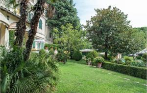 A garden outside 5 Bedroom Amazing Home In Grottaferrata
