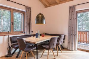 Foto dalla galleria di Schartneralm Zirbel Family a Collalbo