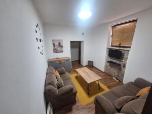 Posedenie v ubytovaní Elica