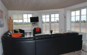 Μια τηλεόραση ή/και κέντρο ψυχαγωγίας στο Holiday Home Bunti +22 φωτογραφίες