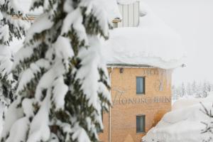 Mondschein Hotel & Chalet Ski-In Ski-Out Luxus am Arlberg v zimě