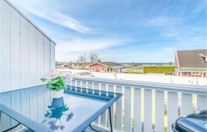 Balkón nebo terasa v ubytování 1 Bedroom Amazing Home In Köpingsvik