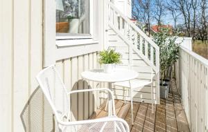 Balkón nebo terasa v ubytování 1 Bedroom Amazing Home In Köpingsvik