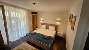 Afbeelding uit fotogalerij van Luxury 2 bed apartment by Albert in Roşu