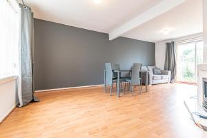 Gallery image of 2 Bedroom Home - Netflix , Nice Area in Thornton +10 photos