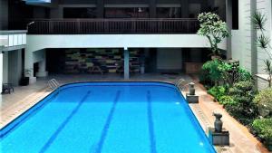 Bazén v ubytování Sari Ater Kamboti Hotel Bandung nebo v jeho okolí