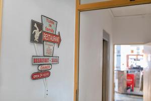 Certifikát, hodnocení, plakát nebo jiný dokument vystavený v ubytování Hostal Virginia