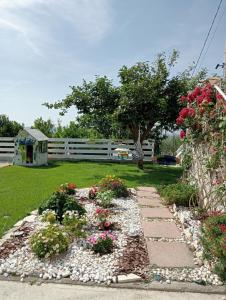 Zahrada ubytování Casa vacanze Arcobaleno