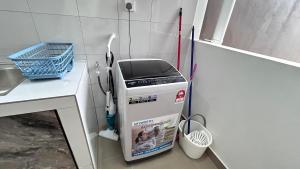 Kép New homestay Window to the Ocean 3Room2Bath 云海之窗 szállásáról Szandakanban a galériában