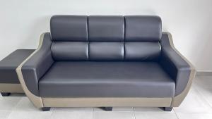 A seating area at New homestay Window to the Ocean 3Room2Bath 云海之窗